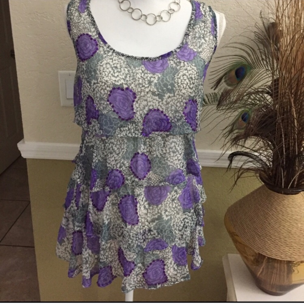 Lovely Signature Top. Large. Excellent condition